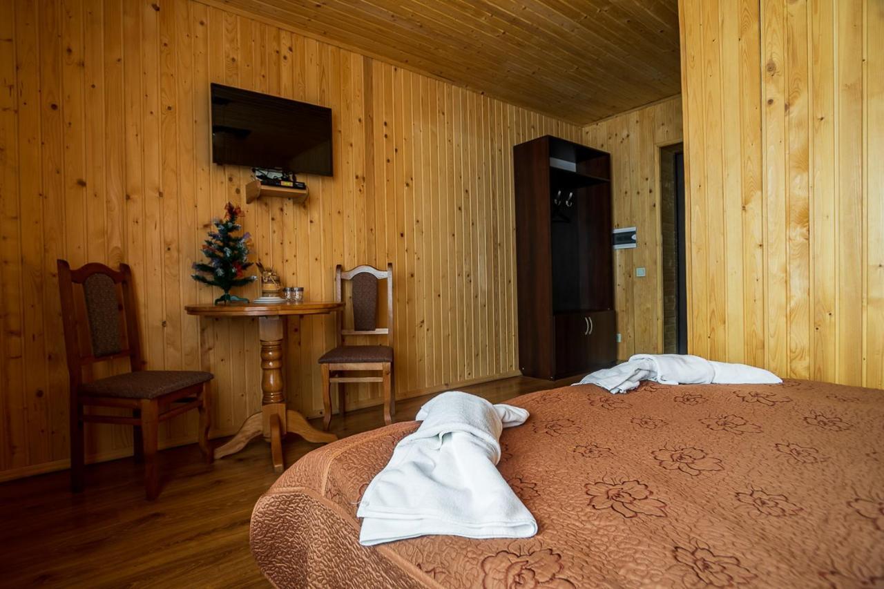 Alpin Hotel Bukovel Exterior photo