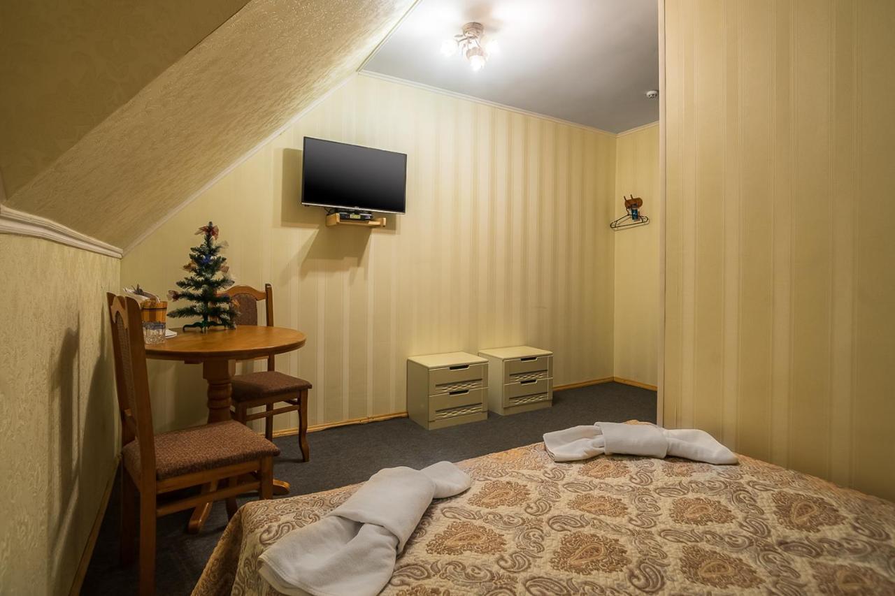 Alpin Hotel Bukovel Exterior photo